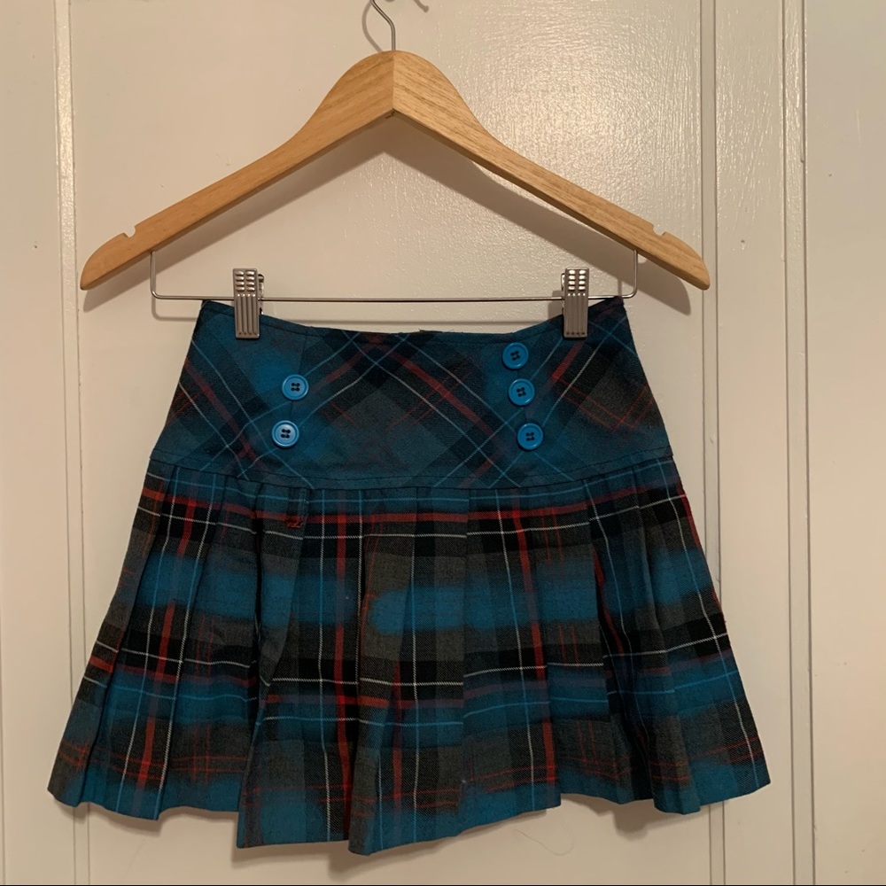 Pleated mini skir